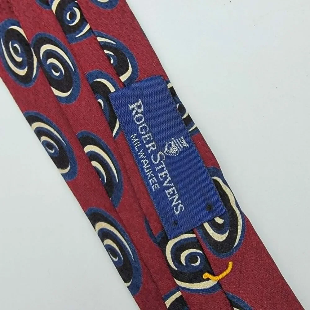 Italian Silk Roger Stevens Red blue Merlot paisley Men's necktie size 59 x 3.25